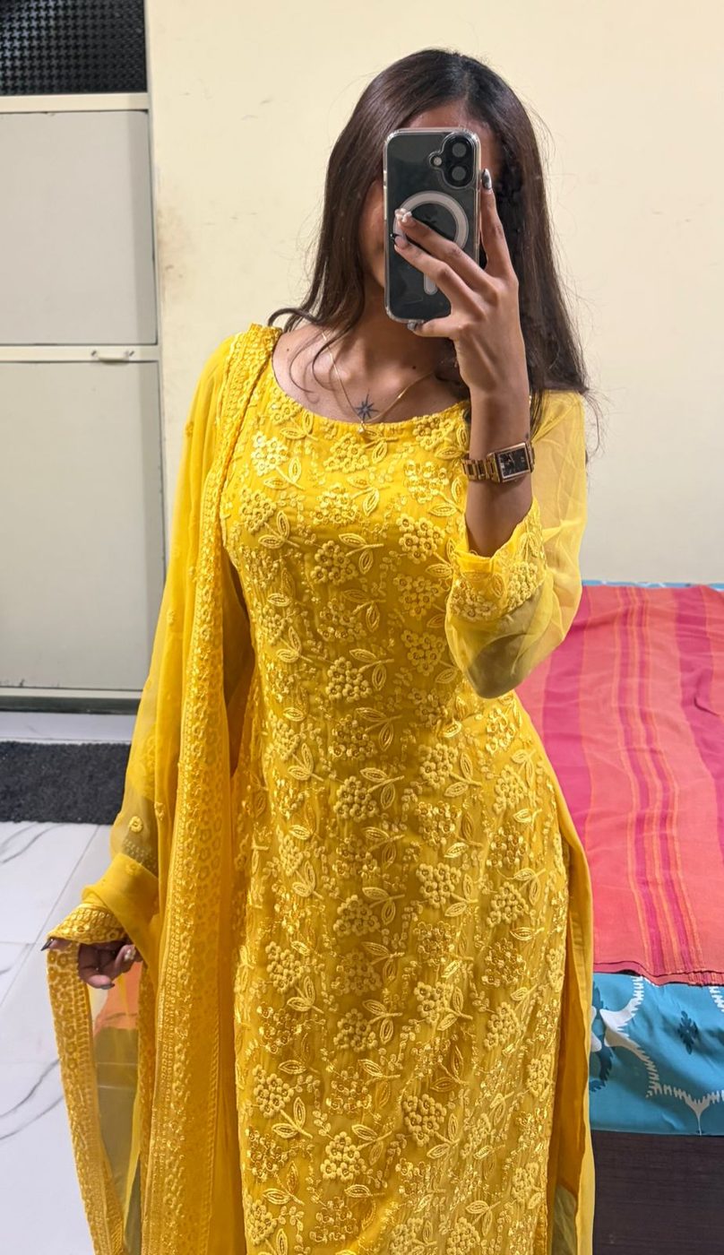 Shakshi photo 3
