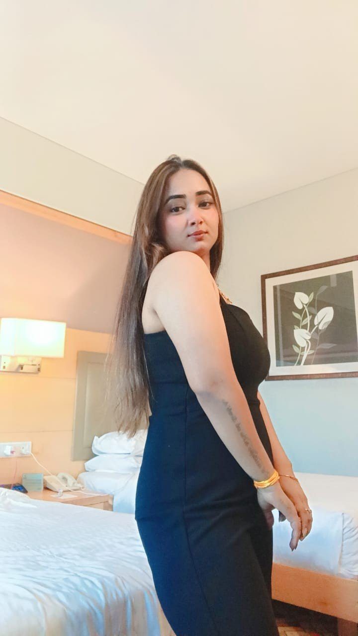 Simran photo 4